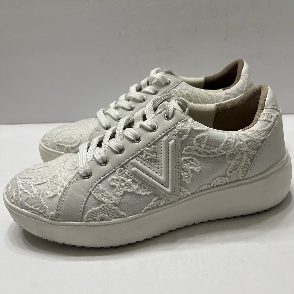 Vionic Kearny Lace Up Sneakers White Floral Embroidery Leather Women's Size 9